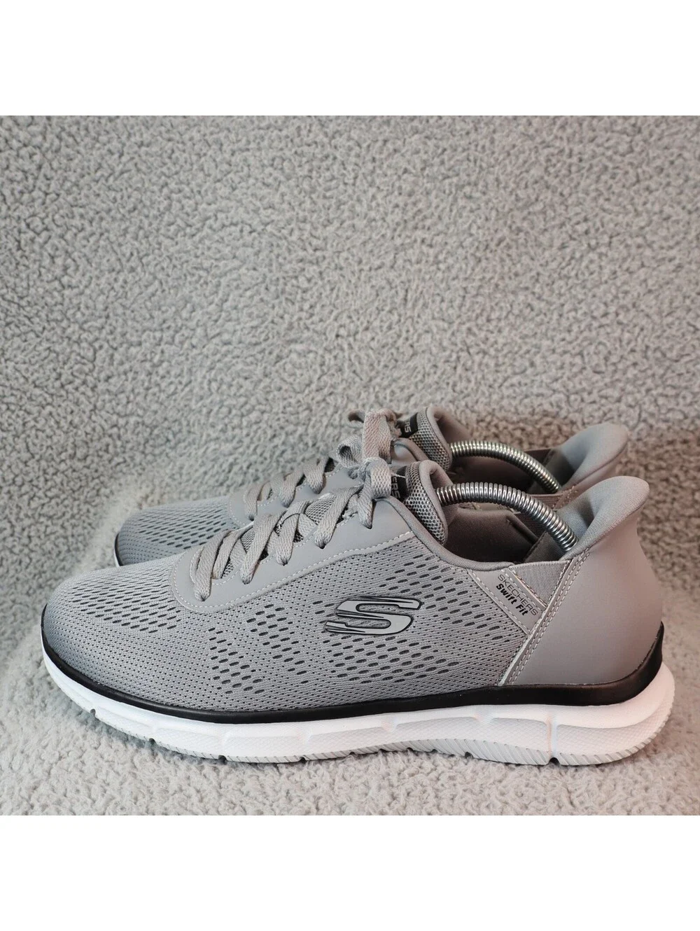 Skechers Hands Free Verse Swift Fit Men sz 11 Sneakers Gray
